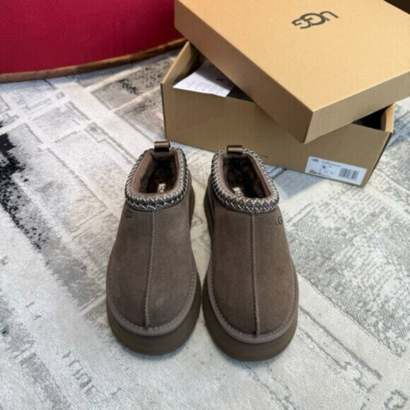 UGG Tazz Platform Shearling Lined Slipper - Picture 2 of 9